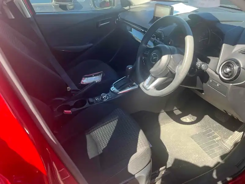 MAZDA DEMIO 13S Thumbnail 26