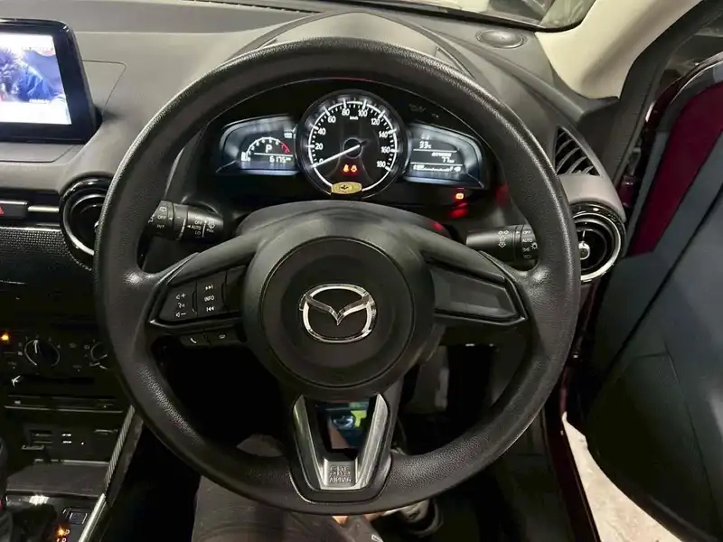 MAZDA DEMIO 13S Thumbnail 10