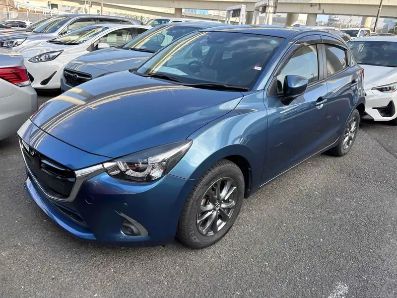 MAZDA DEMIO 15 S TOURING Thumbnail 1