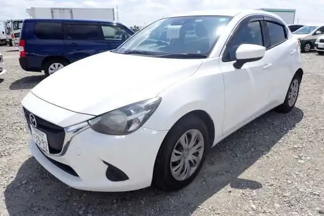 MAZDA DEMIO 15S Thumbnail 1