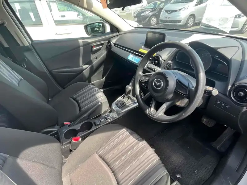 MAZDA 2 15C Thumbnail 8