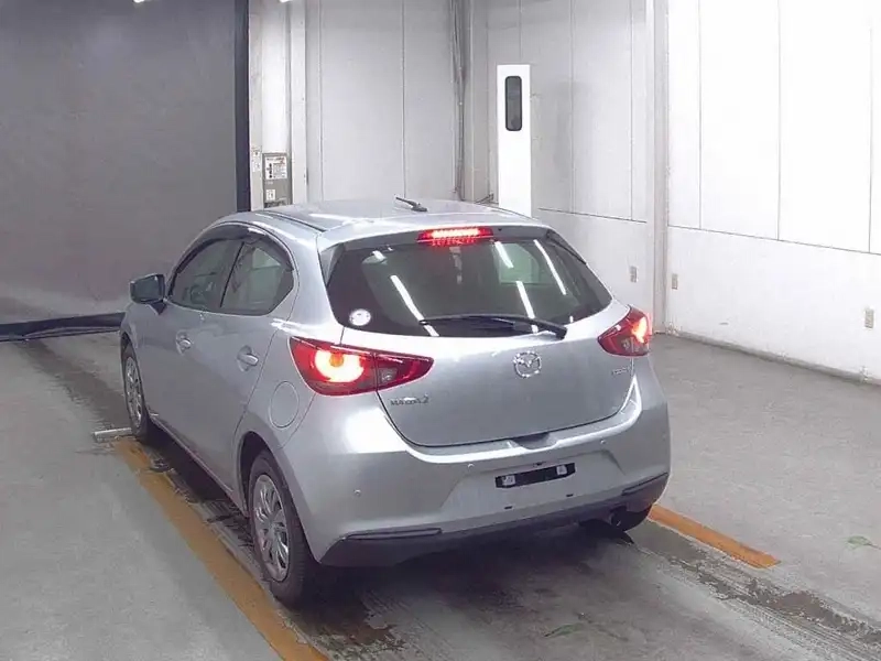 MAZDA 2 15S Thumbnail 4