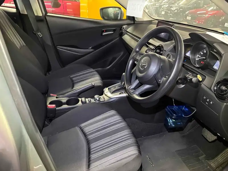 MAZDA 2 15S Thumbnail 9