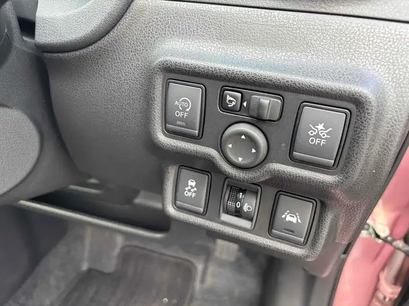 NISSAN NOTE MEDALIST X Thumbnail 15