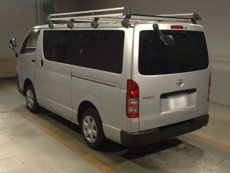 TOYOTA HIACE VAN DX Thumbnail 4