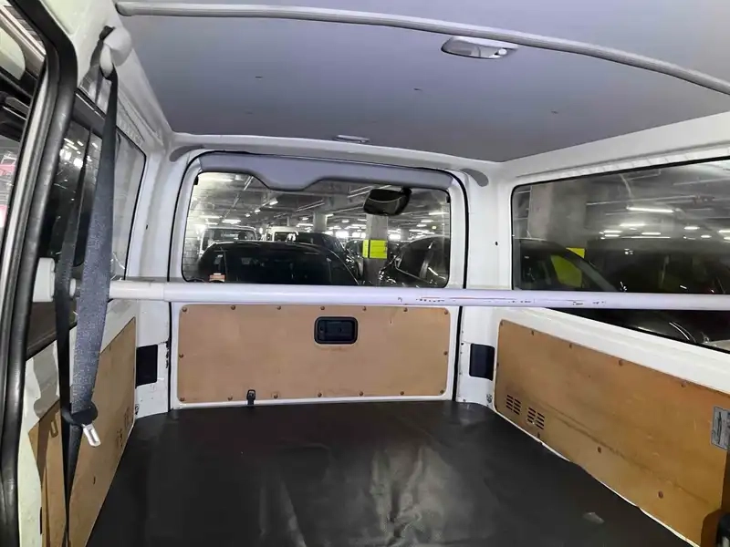 TOYOTA HIACE LONG DX Thumbnail 13