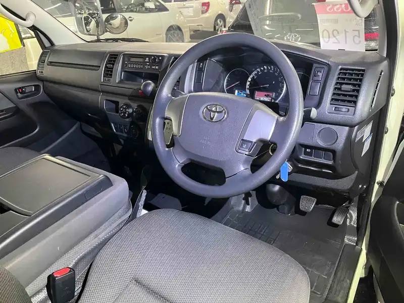 TOYOTA HIACE LONG DX Thumbnail 10