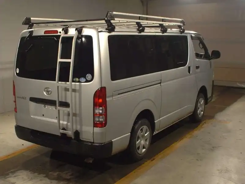 TOYOTA HIACE DX Thumbnail 4