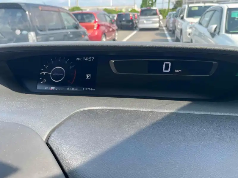 NISSAN SERENA HIGHWAY STAR G Thumbnail 6