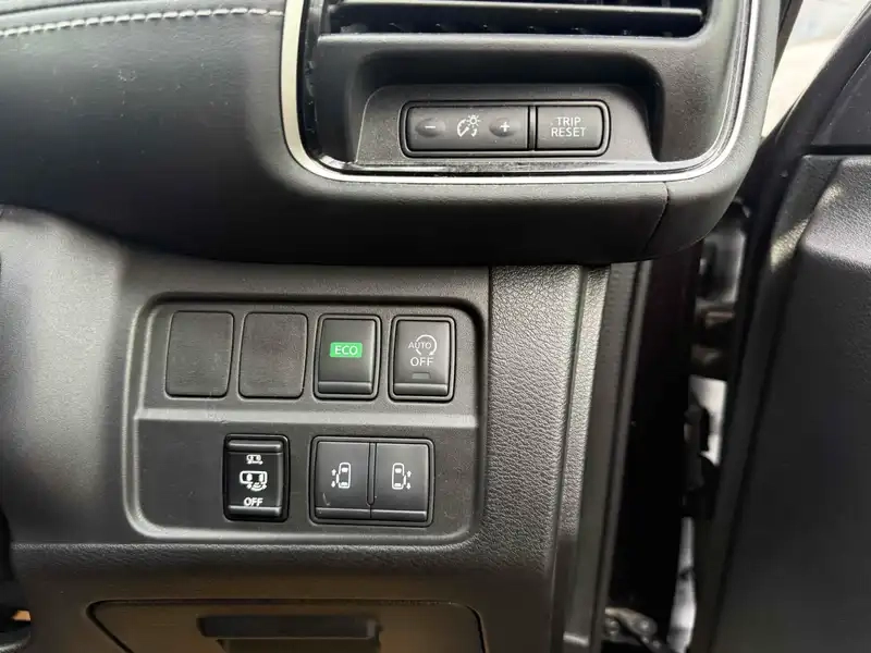 NISSAN SERENA HIGHWAY STAR V SELECTION PRO-PILOT Thumbnail 9