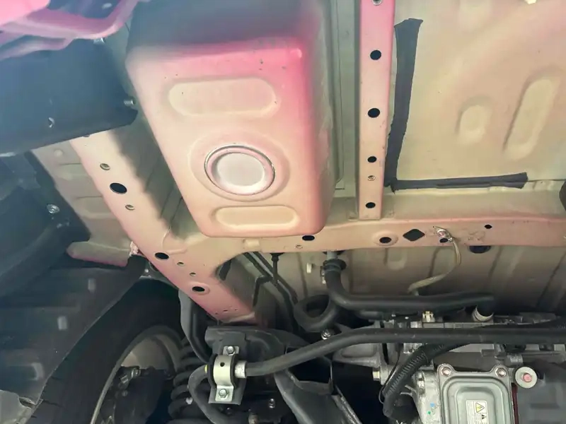 MITSUBISHI OUTLANDER PHEV 4WD G Thumbnail 30