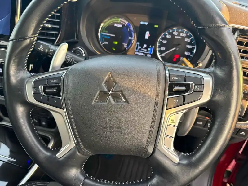 MITSUBISHI OUTLANDER PHEV 4WD G Thumbnail 26