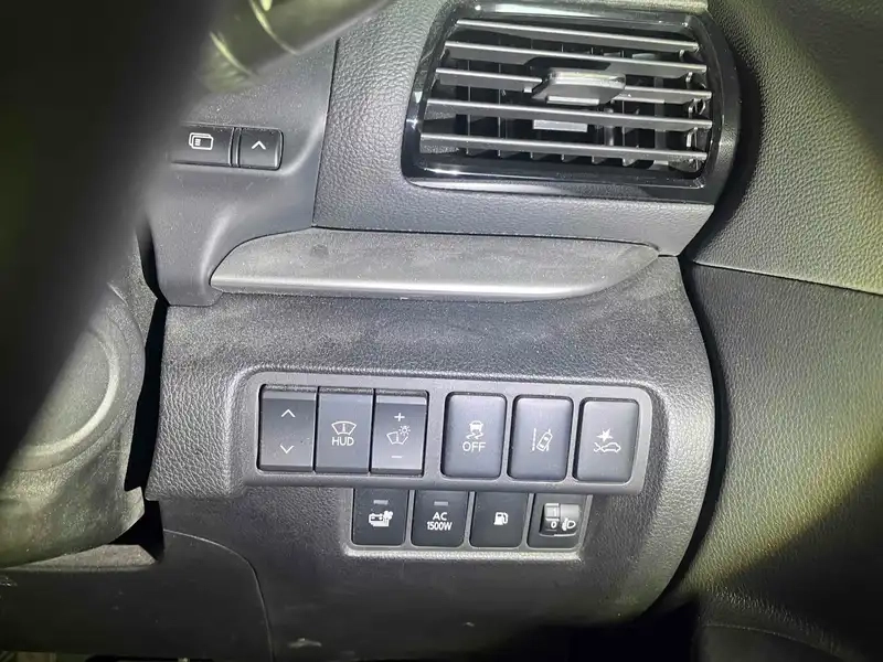 MITSUBISHI ECLIPSE CROSS G Thumbnail 24