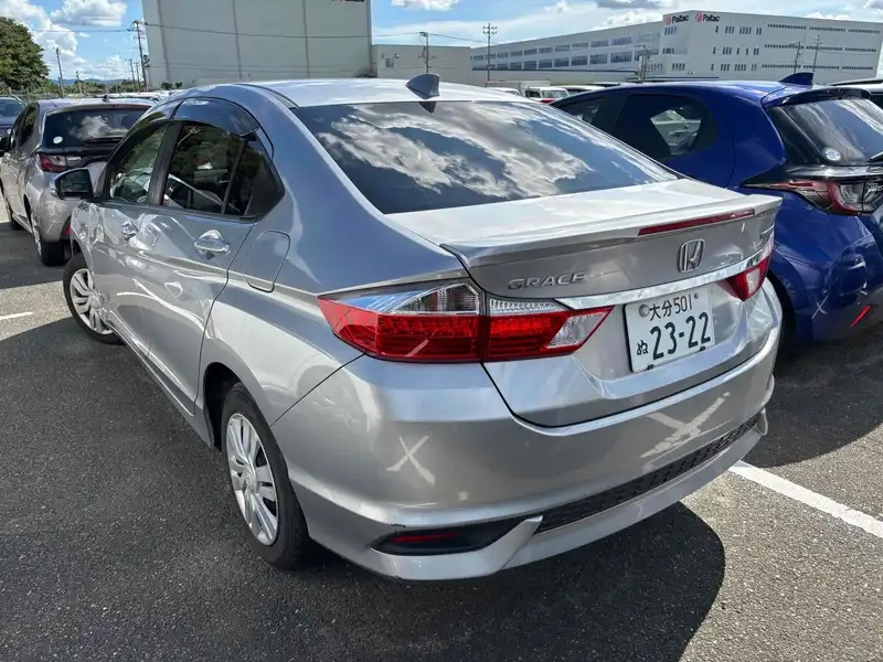 HONDA GRACE HYBRID DX Thumbnail 2