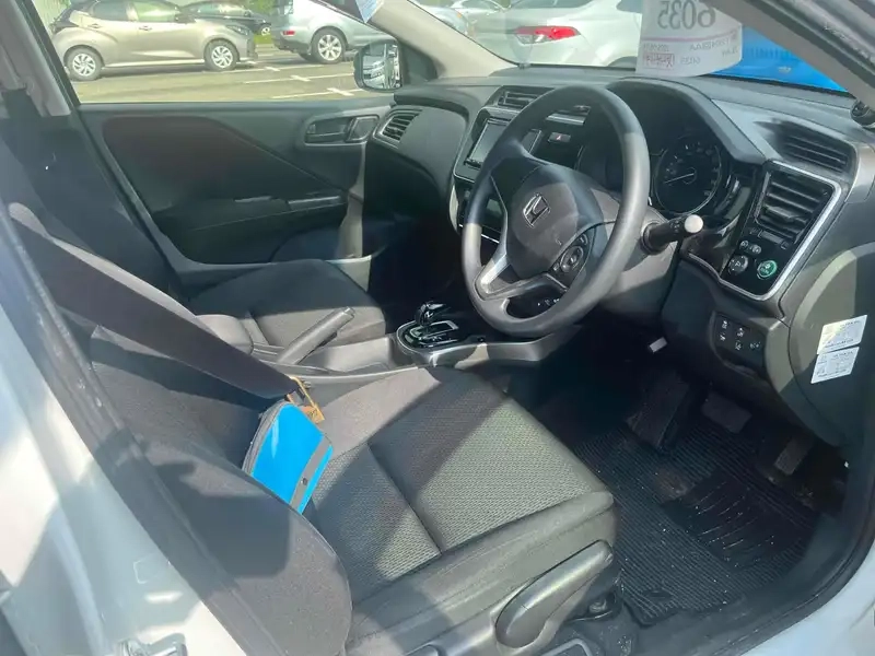 HONDA GRACE HYBRID DX Thumbnail 3