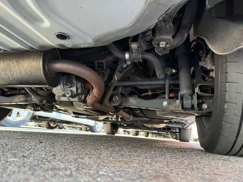 NISSAN SERENA X V SMART 2 4WD Thumbnail 16