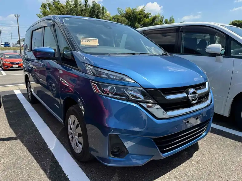 NISSAN SERENA X V SMART 2 4WD Thumbnail 6