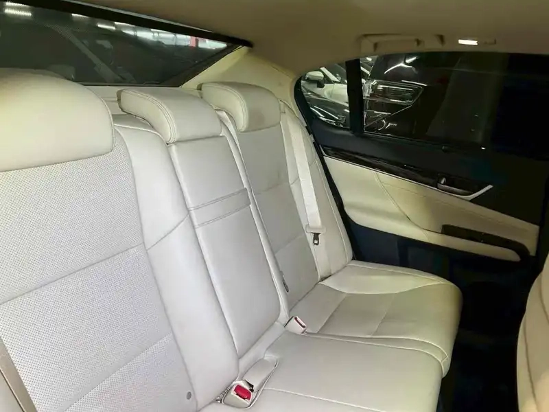 LEXUS GS GS450H VERSION L Thumbnail 13