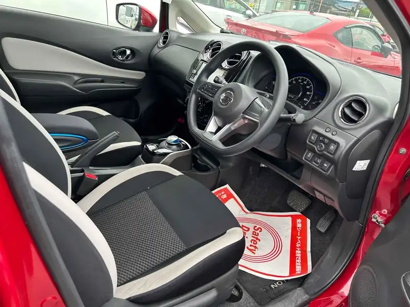 NISSAN NOTE E-POWER X Thumbnail 3