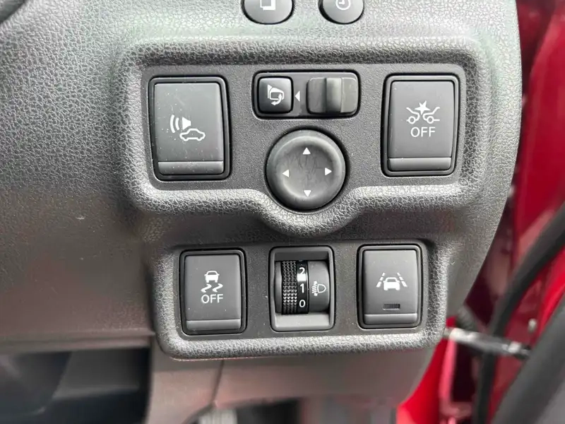 NISSAN NOTE E-POWER X Thumbnail 6