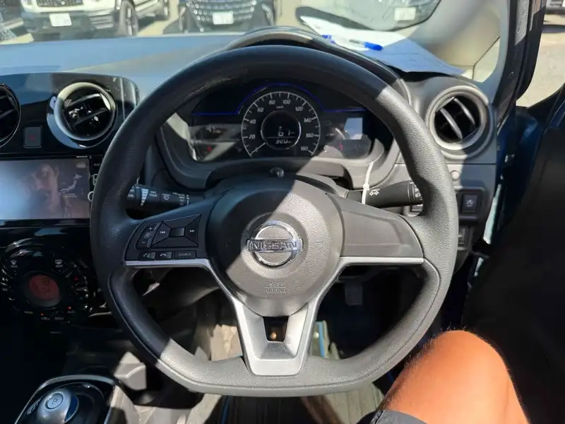 NISSAN NOTE E-POWER X Thumbnail 4