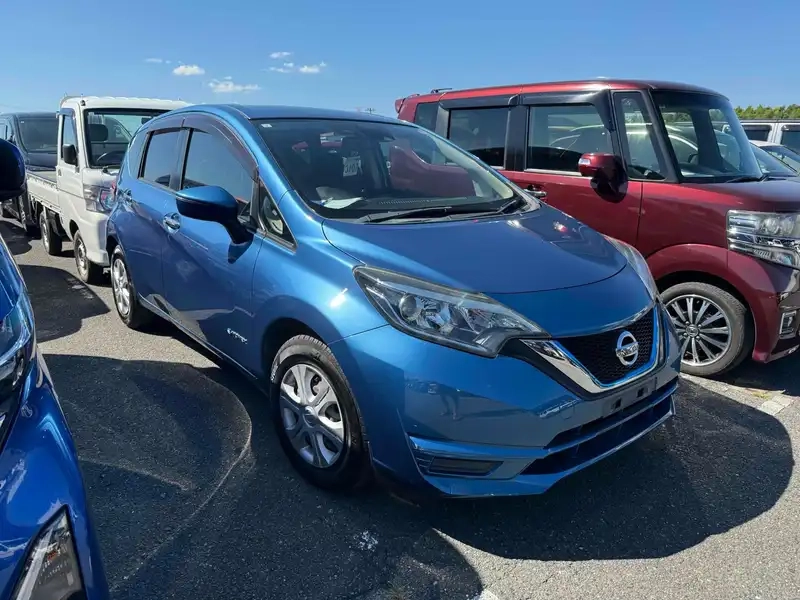 NISSAN NOTE E-POWER X Thumbnail 1