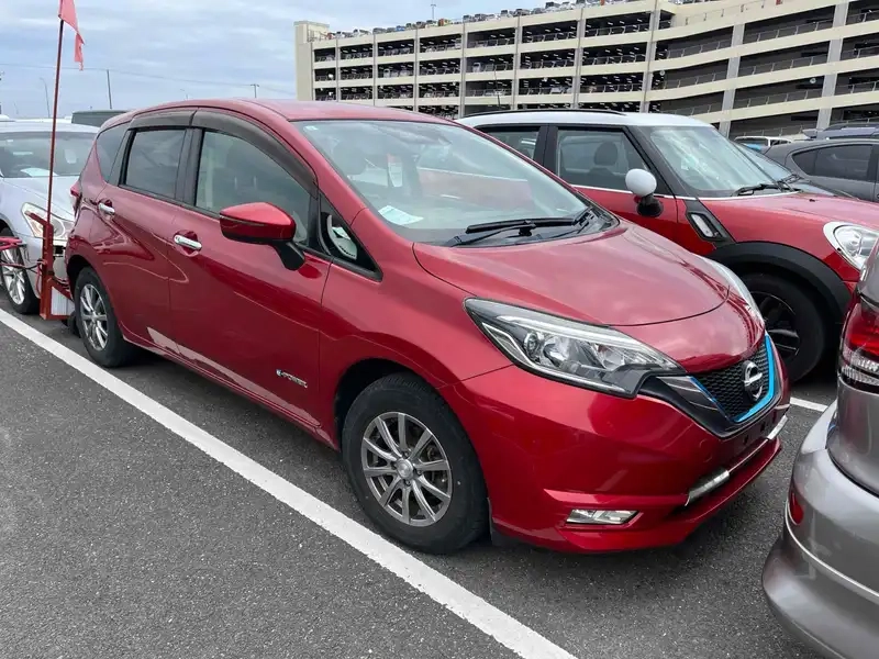 NISSAN NOTE E-POWER X Thumbnail 1