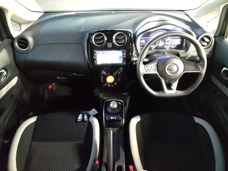 NISSAN NOTE E POWER Thumbnail 3