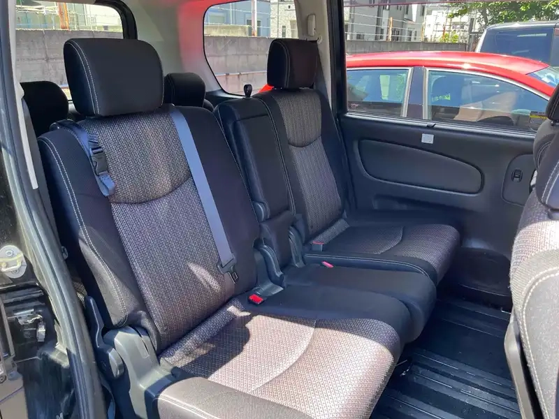 NISSAN SERENA HIGHWAY STAR V Thumbnail 13