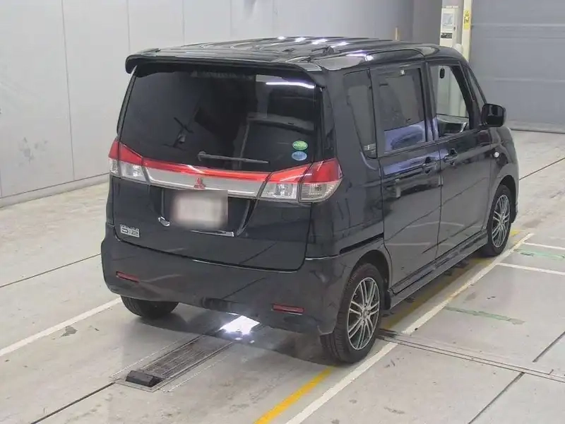 MITSUBISHI DELICA D:2 X Thumbnail 2