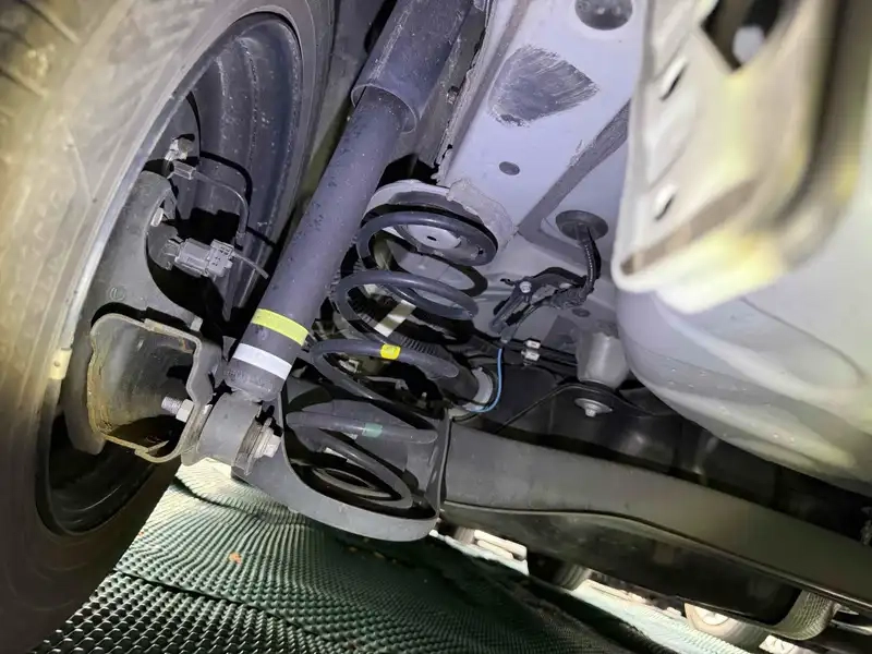 TOYOTA YARIS HYBRID X SAFETYSENSING Thumbnail 17