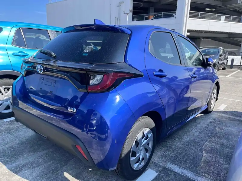 TOYOTA YARIS HYBRID X Thumbnail 32