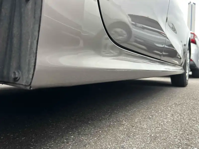 TOYOTA YARIS HYBRID X Thumbnail 24