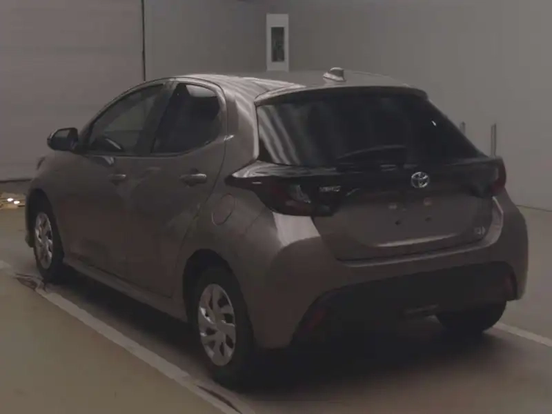 TOYOTA YARIS HYBRID X Thumbnail 7