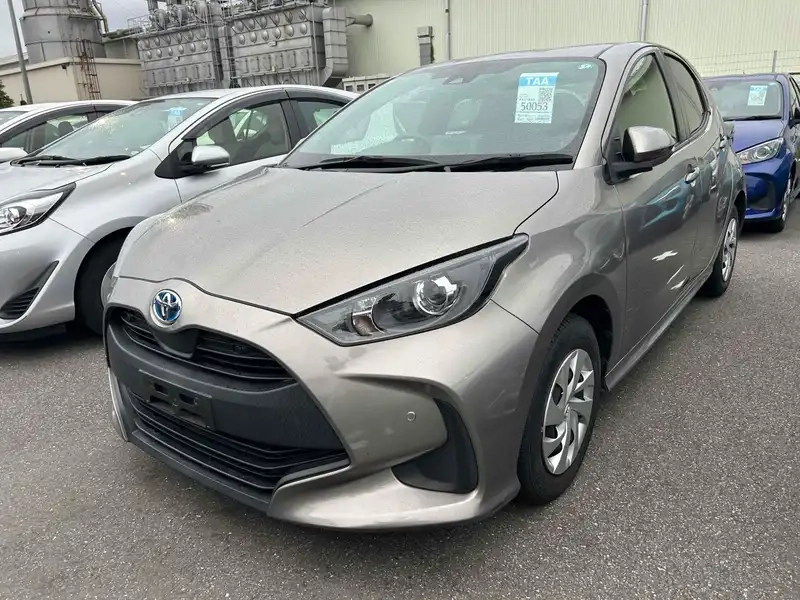 TOYOTA YARIS HYBRID X Thumbnail 13