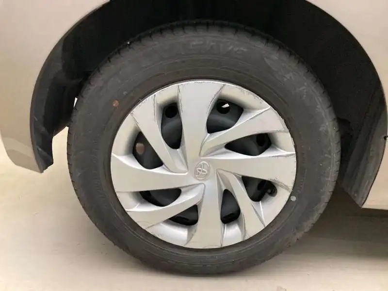 TOYOTA YARIS HYBRID X Thumbnail 12