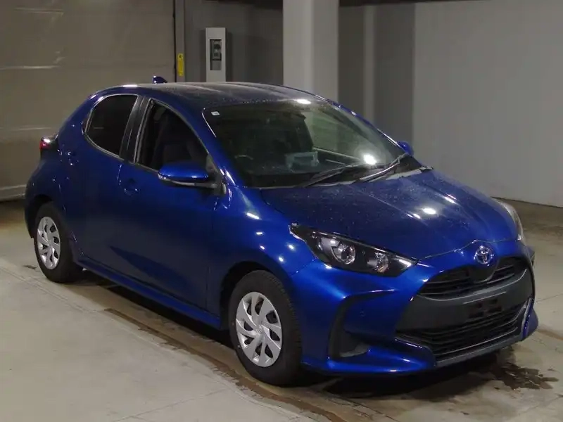TOYOTA YARIS HYBRID X Thumbnail 4