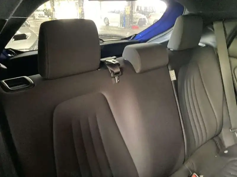 TOYOTA YARIS HYBRID X Thumbnail 7