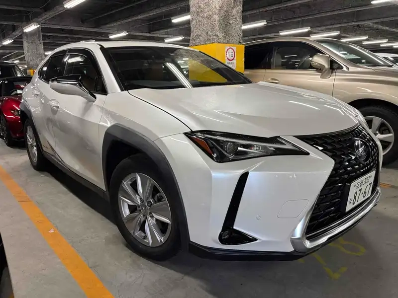 LEXUS UX UX250H VERSION C Thumbnail 1