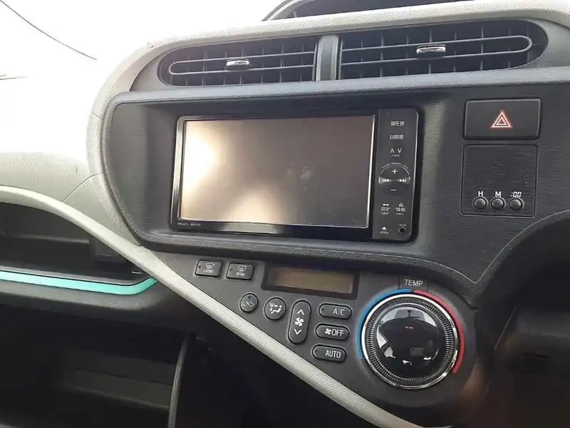 TOYOTA AQUA S Thumbnail 12