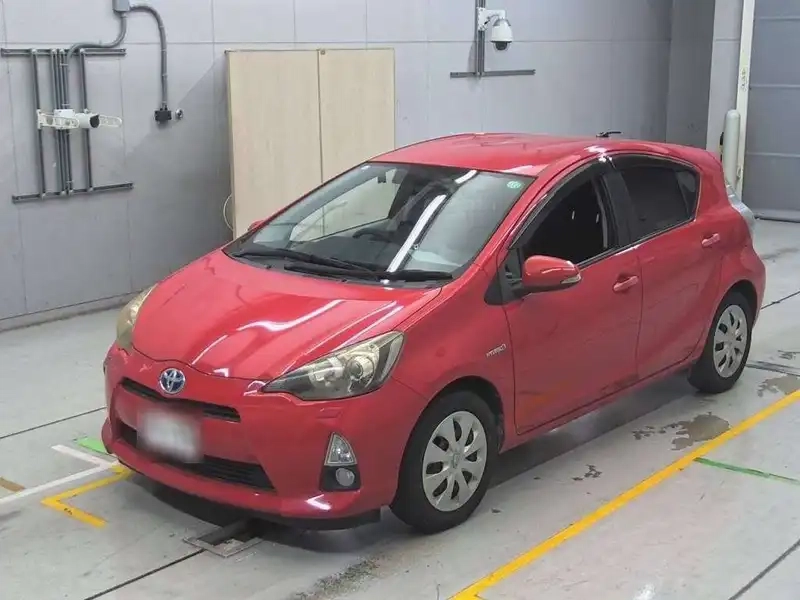 TOYOTA AQUA S Thumbnail 3