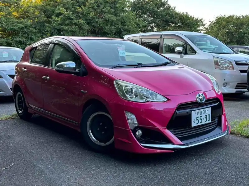 TOYOTA AQUA S Thumbnail 1