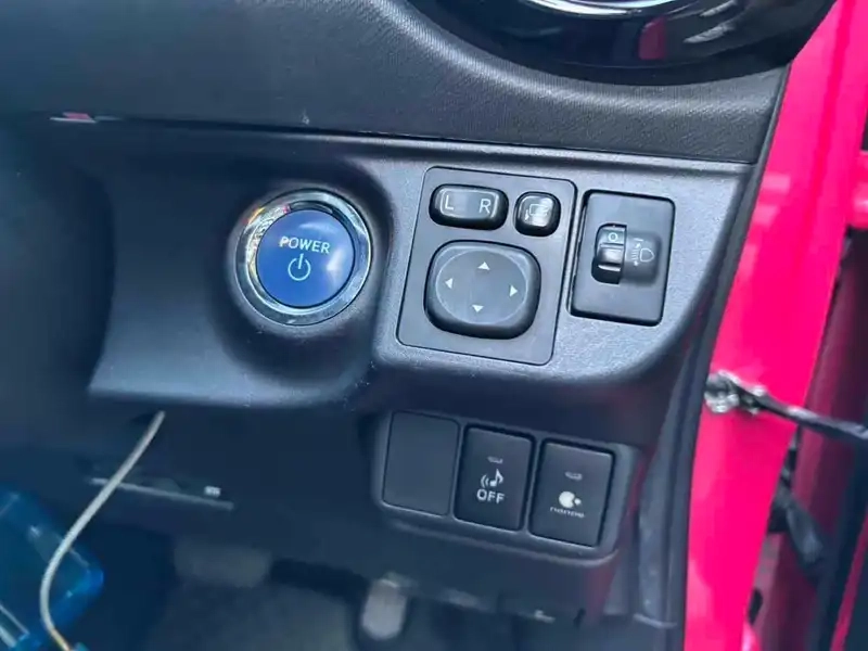 TOYOTA AQUA S Thumbnail 25