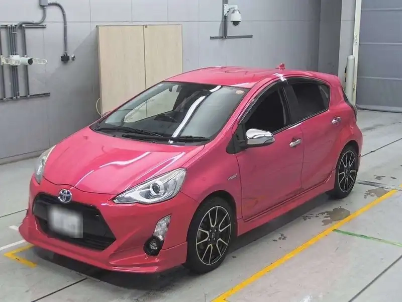 TOYOTA AQUA S Thumbnail 1