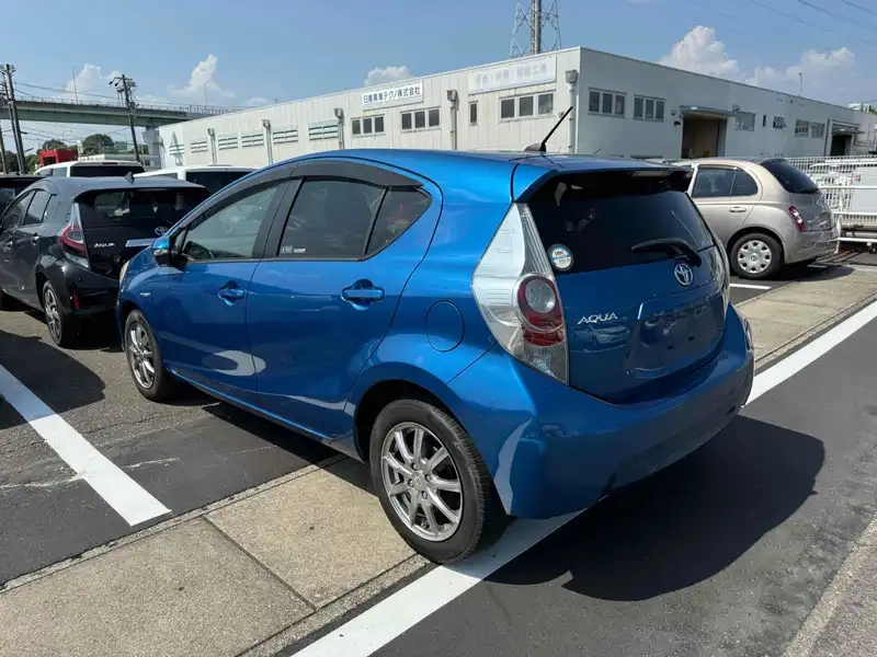 TOYOTA AQUA G Thumbnail 2