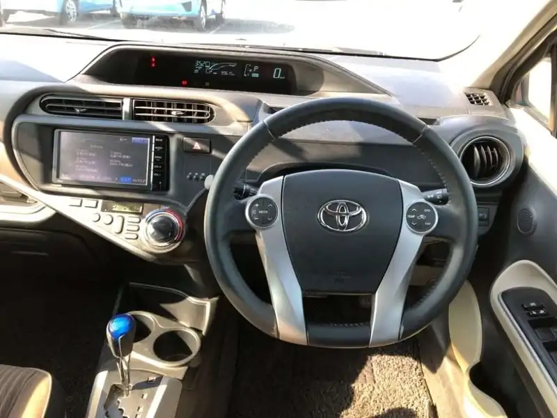 TOYOTA AQUA G Thumbnail 8