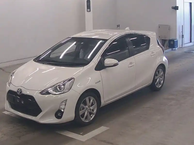 TOYOTA AQUA G BLACK SOFT LEATHER SELECTION Thumbnail 6