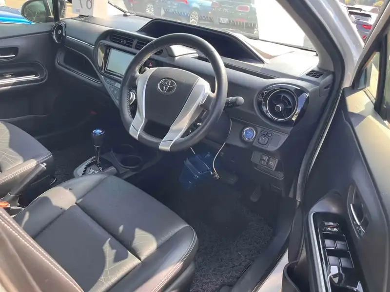 TOYOTA AQUA G BLACK SOFT LEATHER SELECTION Thumbnail 9