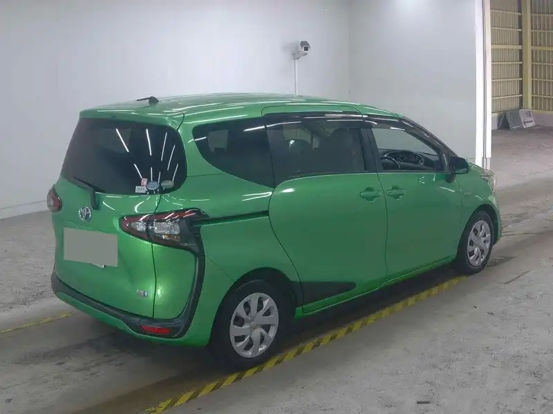 TOYOTA SIENTA HYBRID G Thumbnail 4