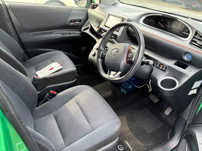 TOYOTA SIENTA HYBRID G Thumbnail 5
